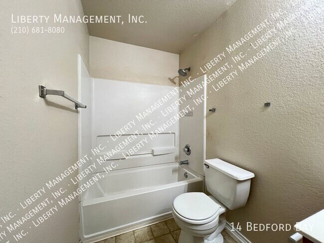 Building Photo - 4 bedroom with a Study