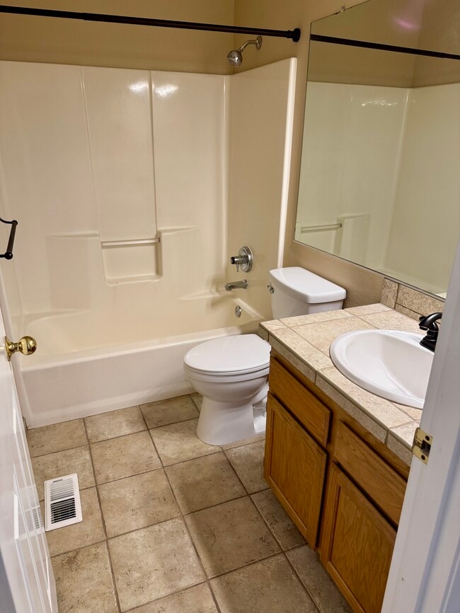 Building Photo - 15325 SW Widgeon Ct
