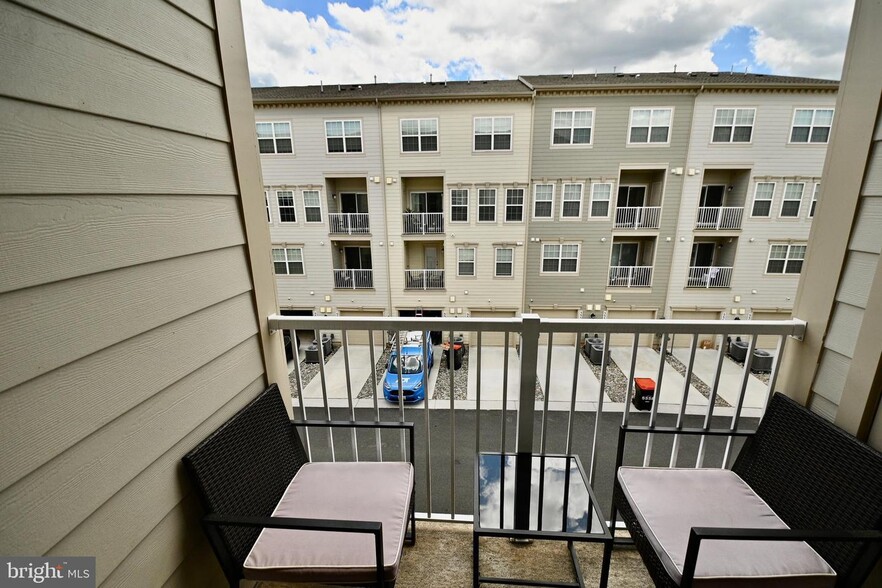 Building Photo - 5555 Lanteen St