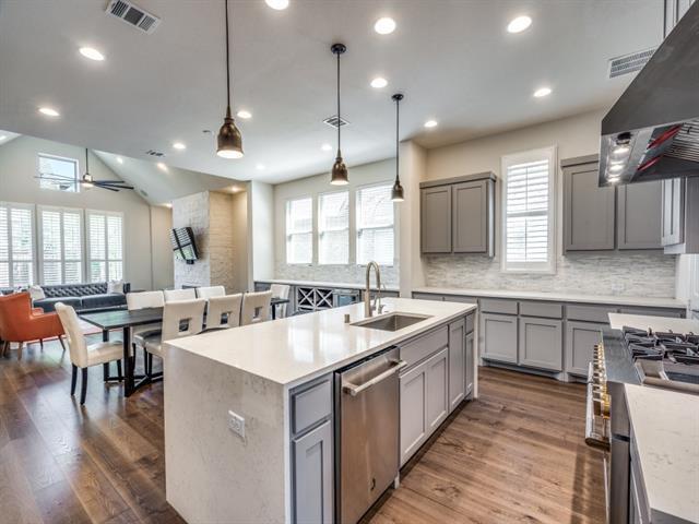 Building Photo - 905 Asbury Dr