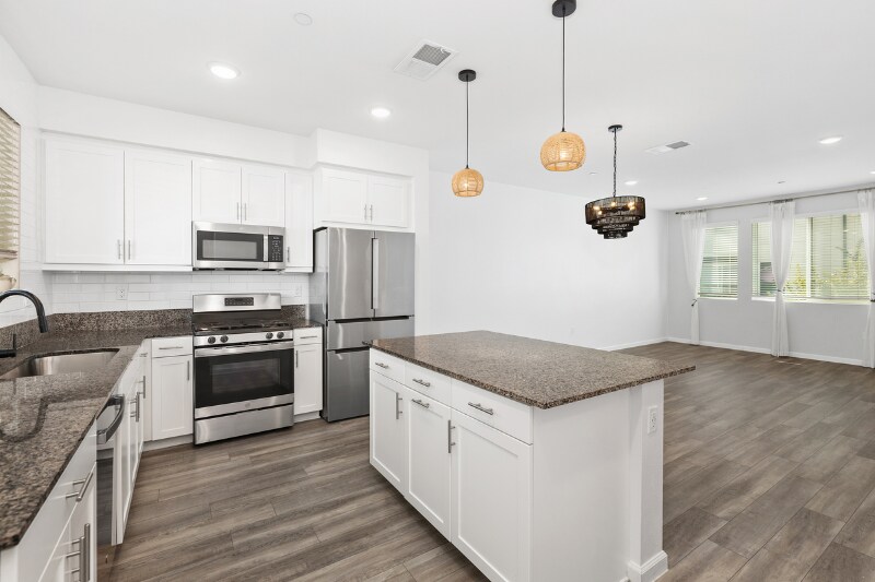 Building Photo - 5272 Beachfront Cove