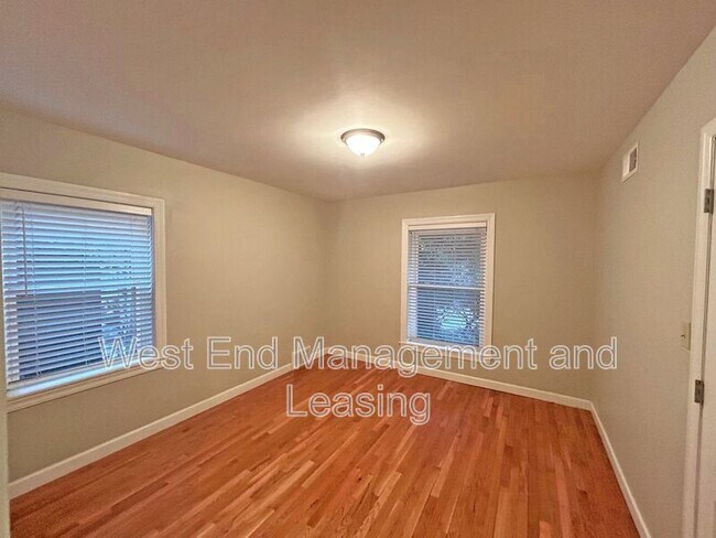 Building Photo - 1108 Collingwood Dr