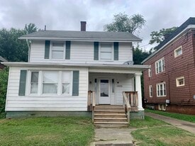 Building Photo - 1005 13th St NE