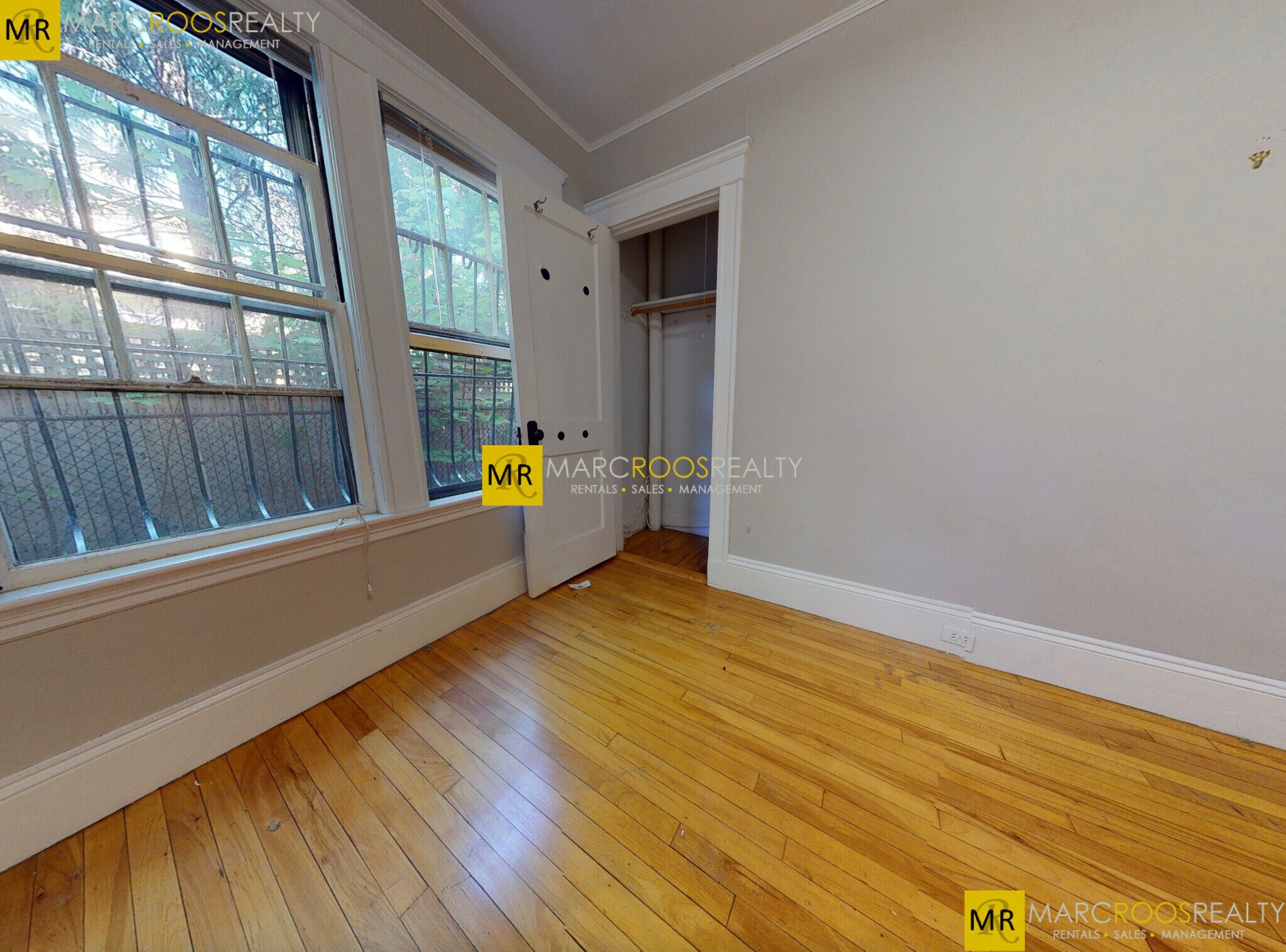 Building Photo - 11 Story St