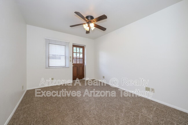 Building Photo - 1014 N 7th Ave