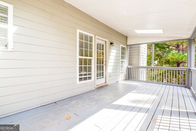 Building Photo - 6640 Delaware Bend