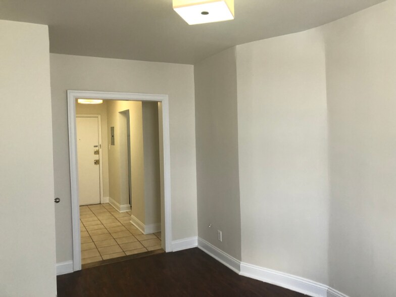 Building Photo - 7 Laidlaw Ave