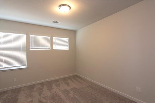 Building Photo - 391 W South St