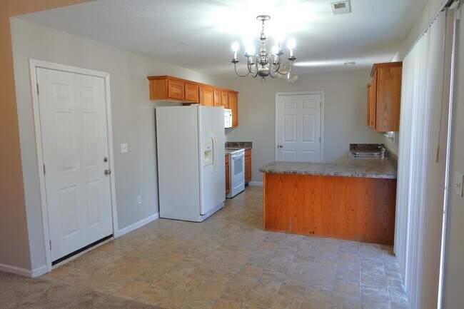 Building Photo - 139 Stockbridge Dr