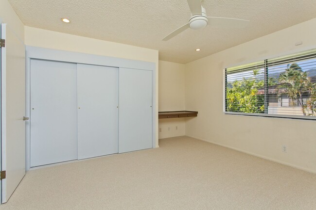 Building Photo - 117C Maunalua Ave