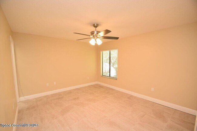 Building Photo - 670 Cedar Side Cir NE