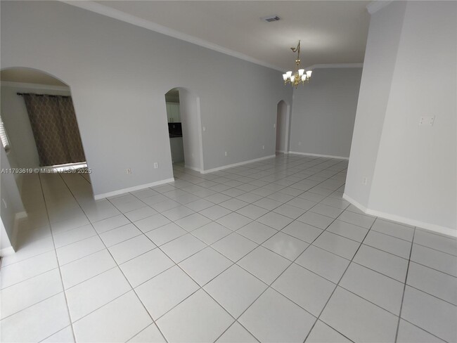 Building Photo - 1137 NW 128th Pl