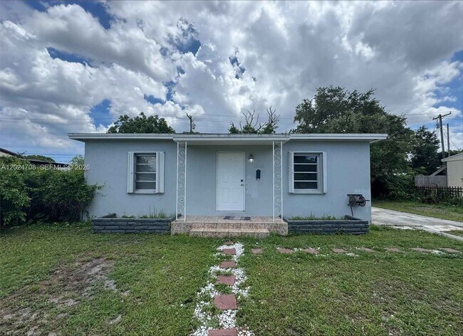 Building Photo - 1320 NW 87th St