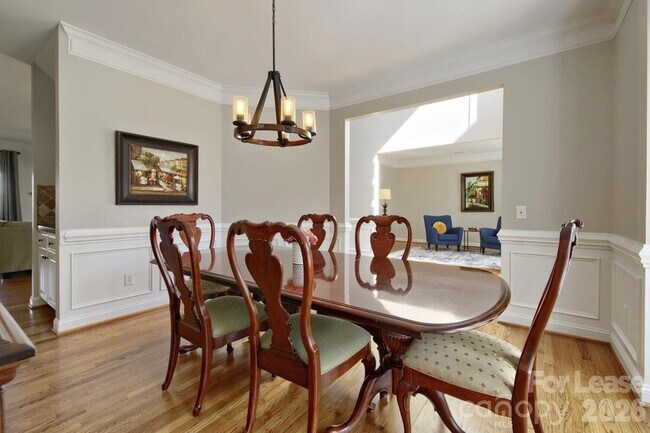 Building Photo - 6520 Red Maple Dr