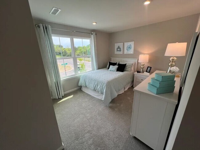 Building Photo - New 3BR Home in Antioch