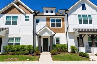Building Photo - Welcome to Robinson Rowhouses, an exceptional community in the vibrant Old Hickory area!
