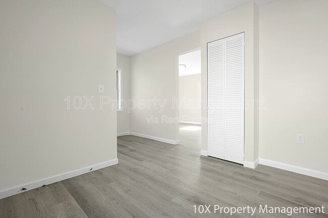 Building Photo - 685 S Wheatland Ave