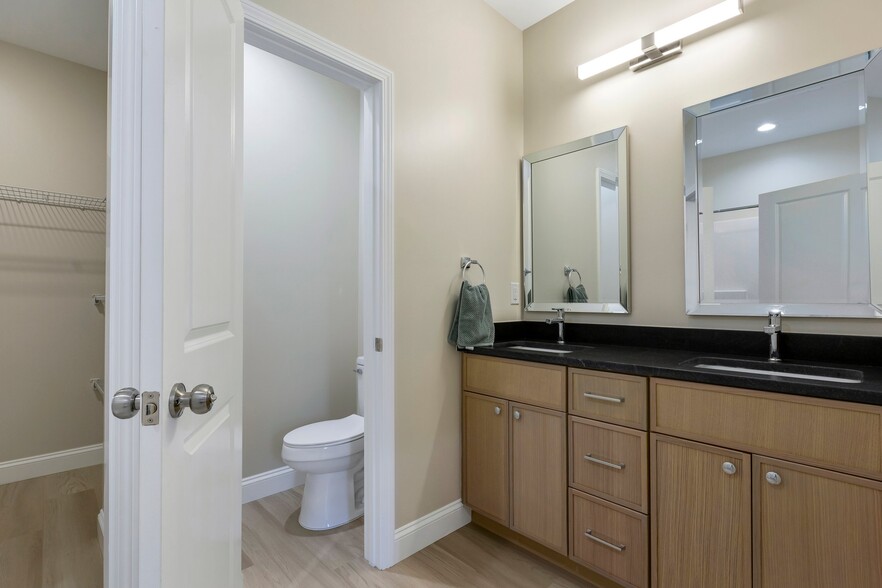 Master Bathroom - 170 Weaver Line