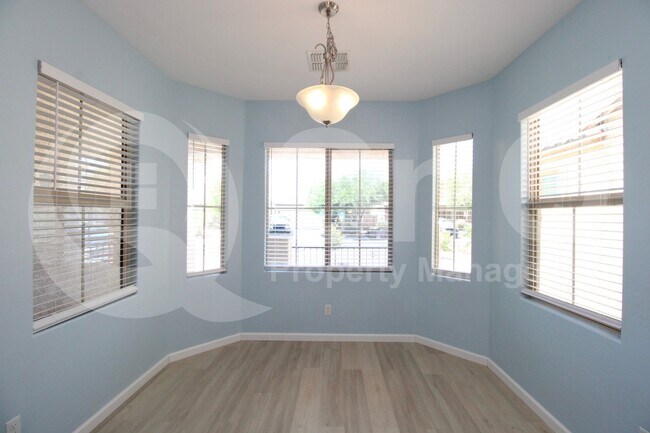 Building Photo - 38032 W Vera Cruz Dr
