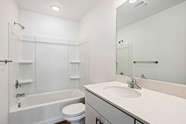 Building Photo - Your Next Home Awaits – 3-Bedroom Townhome...