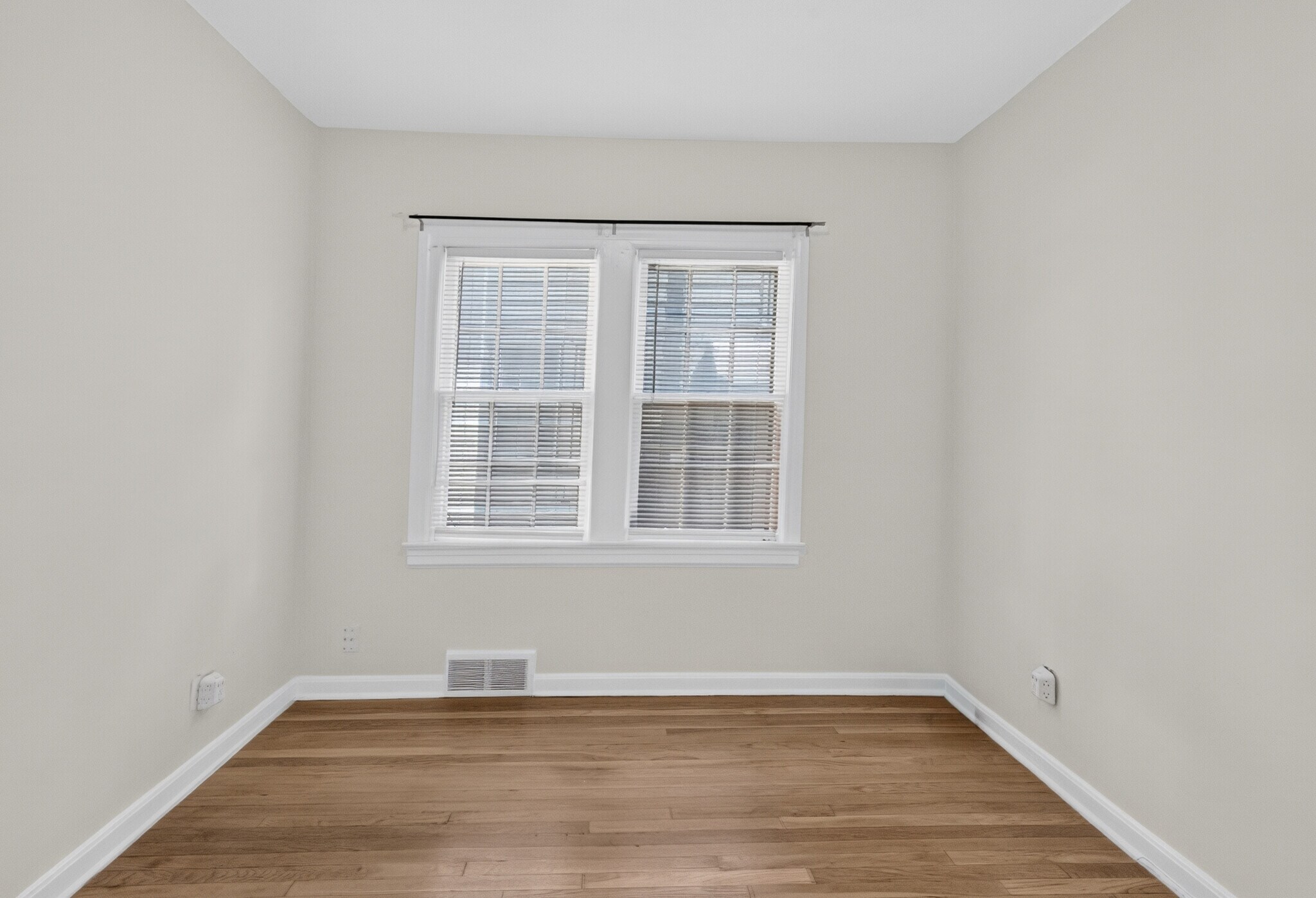 Building Photo - 3561 Lynnfield Rd