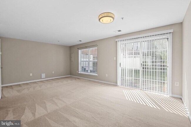 Building Photo - 23404 Rainbow Arch Dr