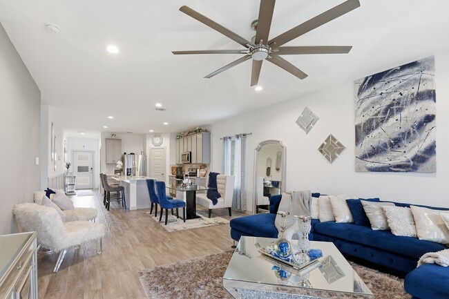 Building Photo - 14507 Rain Tree Dr