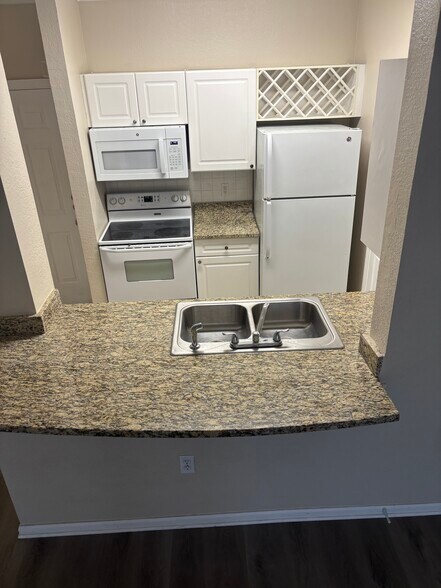 Building Photo - 1216 S Missouri Ave