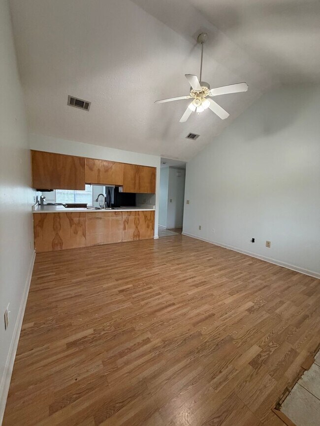 Building Photo - Harmon Estates Available Now!
