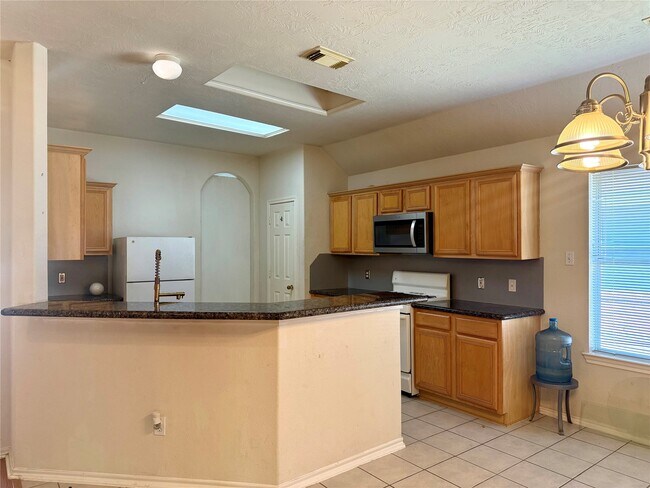 Building Photo - 16714 Bethan Glen Ln