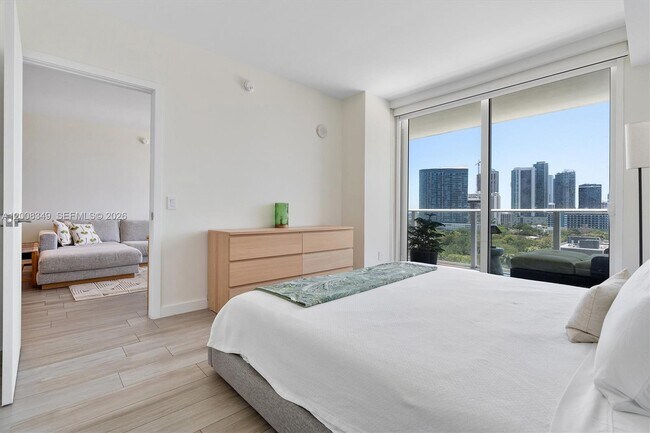 Building Photo - 4250 Biscayne Blvd