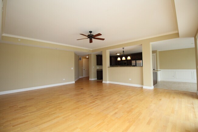 Building Photo - 10765 Clocktower Dr