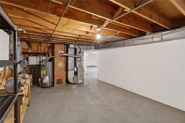 Building Photo - 5969 Marra Dr