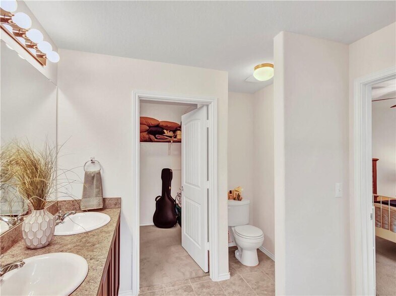 Building Photo - 10228 Crescendo Ln