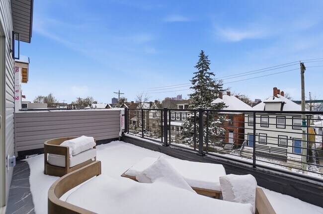 Building Photo - 408 St Clair Ave