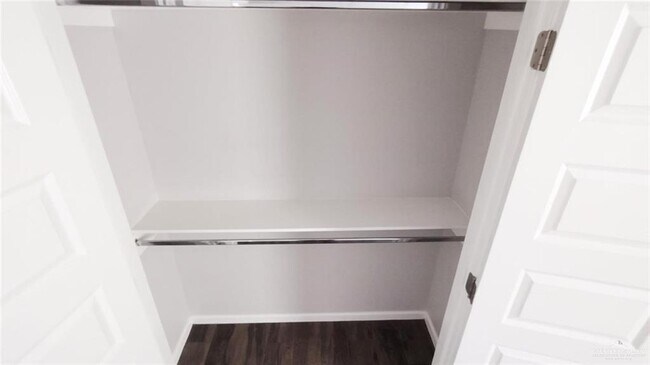 Building Photo - 13 Cathedral Hl