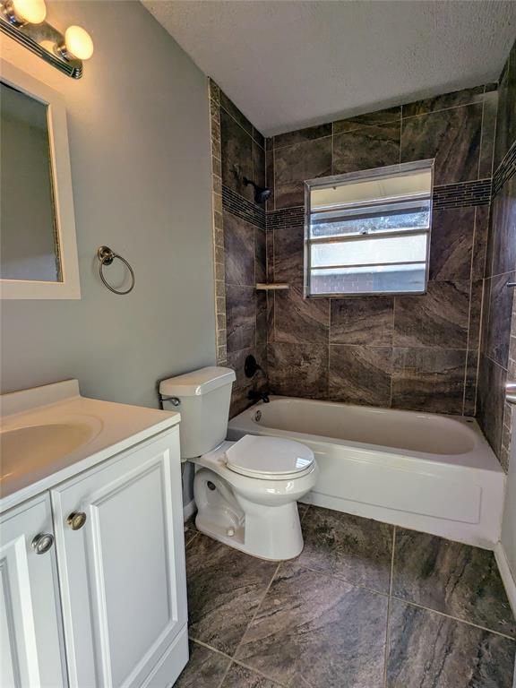 Building Photo - 504 NE 18th St