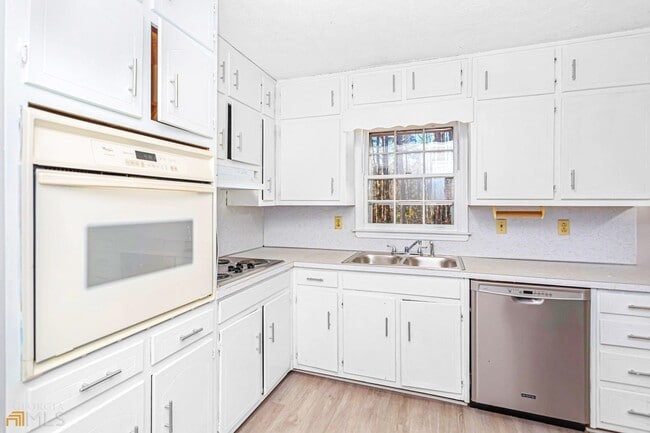 Building Photo - 4437 Casco Way NW