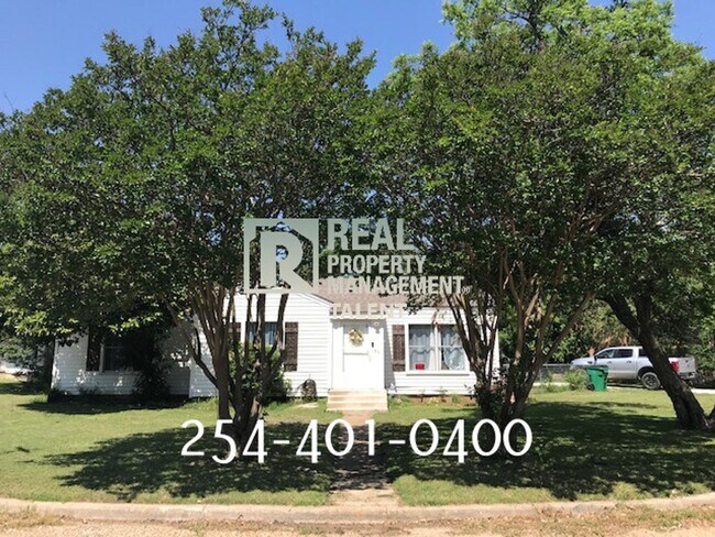 Primary Photo - **Available in August** 3 Bedroom, 1 Bathr...