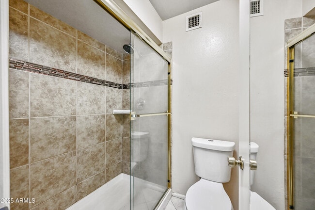 Building Photo - 7725 E Rovey Ave