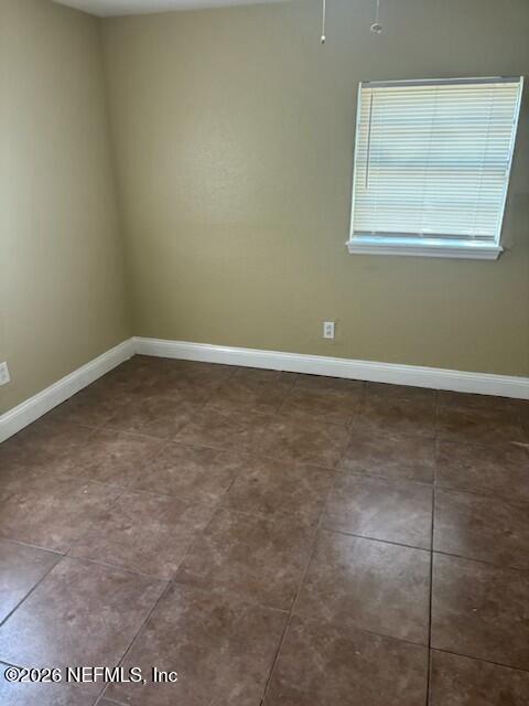 Building Photo - 637 2nd St S