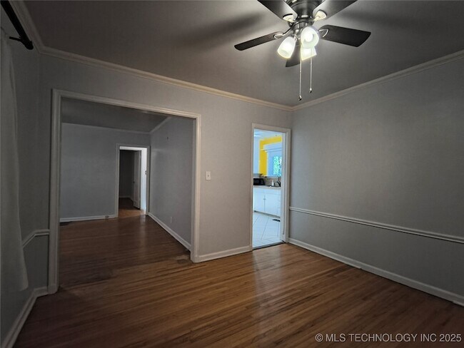 Building Photo - 3530 E 23rd St
