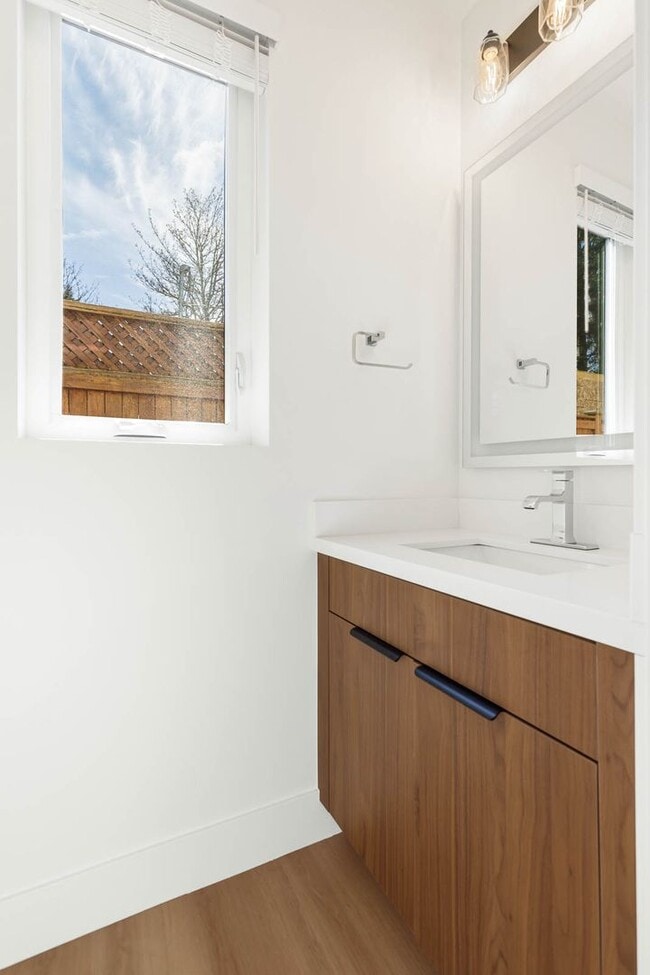 Building Photo - 108 6th St South