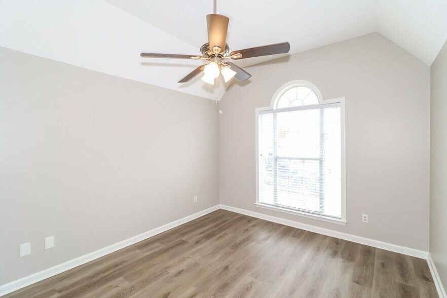 Building Photo - 6836 Shorey Ln