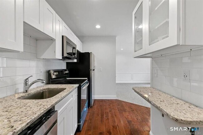 Building Photo - 1091 Whalley Ave