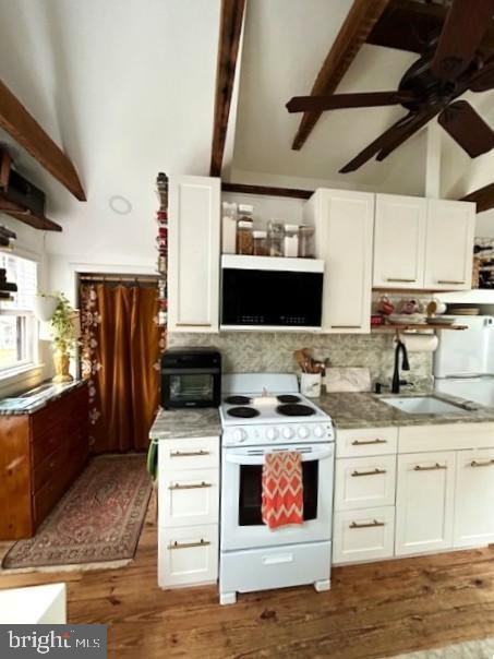 Building Photo - 264 Lake St