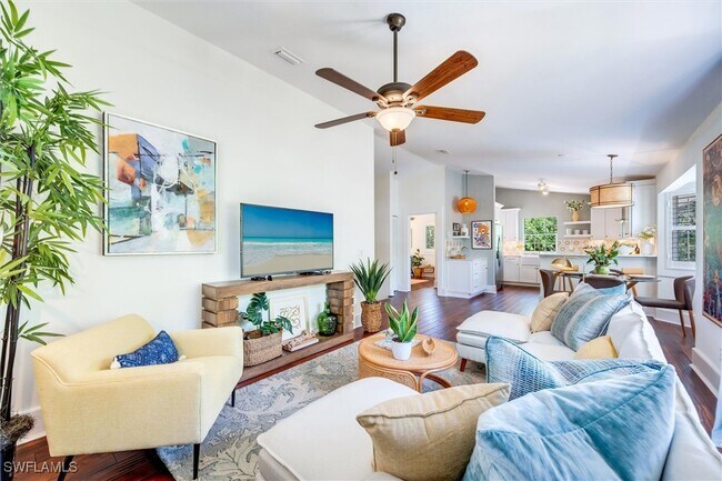 Building Photo - 2800 Lakeview Dr