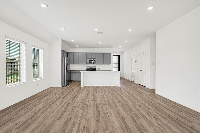 Building Photo - 2952 Cordova Hl Dr