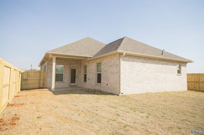 Building Photo - 12605 Juniors Dr