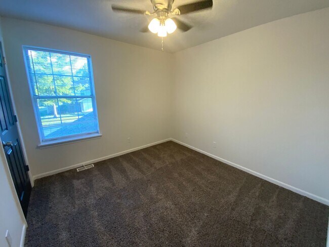 Building Photo - 3569-3571 Prescott Dr